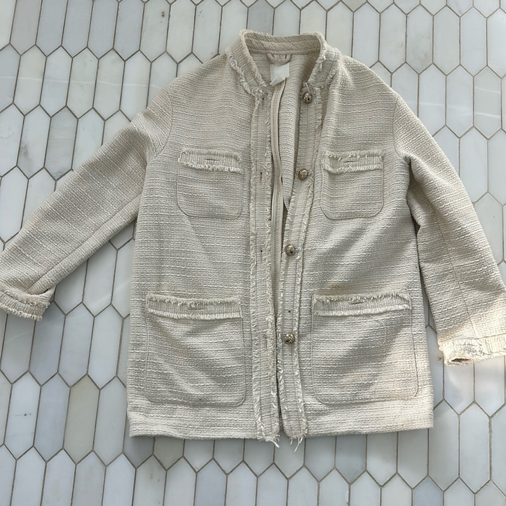 Beige HM coat with gold buttons